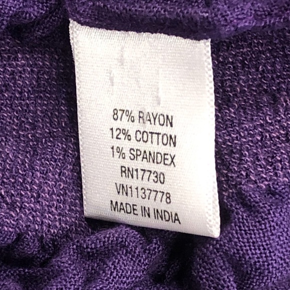 Soft and stretchy purple scarf. - Picture 4 of 4